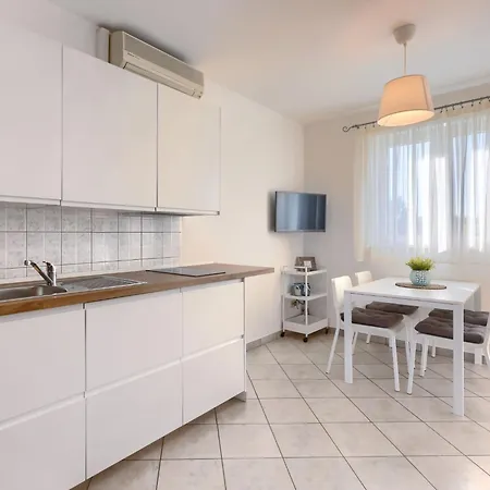 Fiore-2 By Interhome Apartament